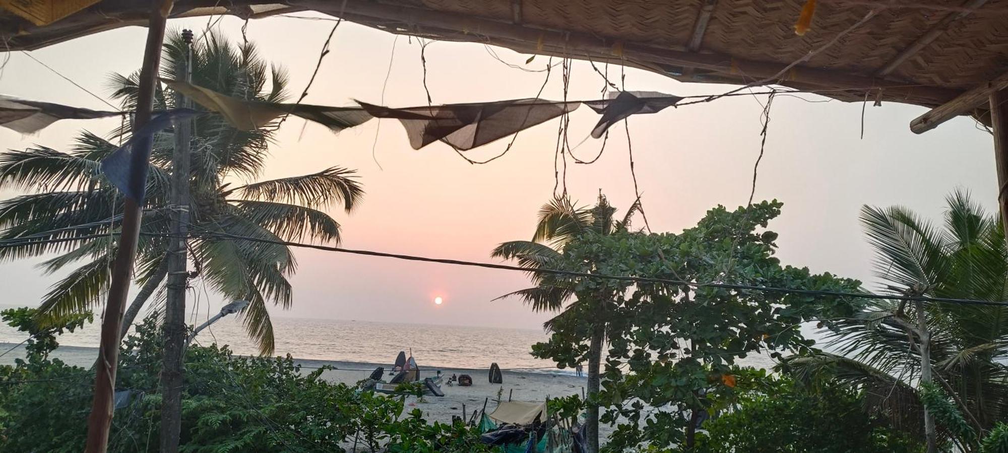 Peace And Love Beach Homestay Alappuzha Екстер'єр фото